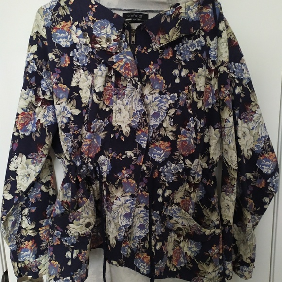 Flowered Utility Jacket - Picture 5 of 5